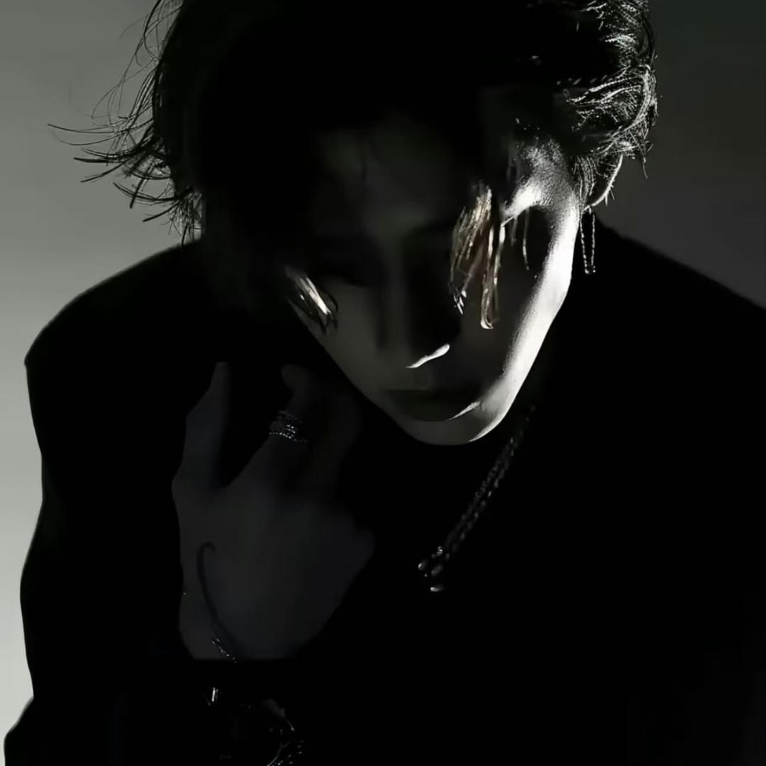 187纯情高冷男大