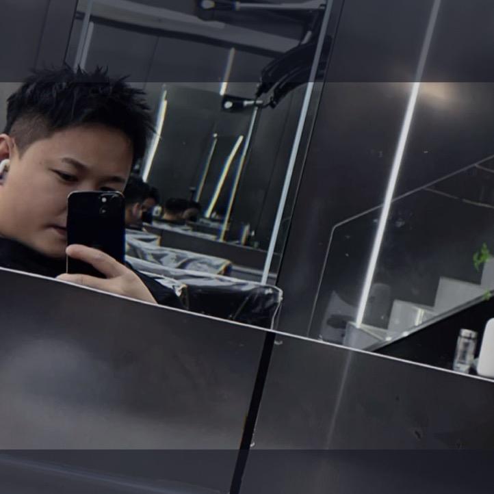 @.Aaron设计师   H-F