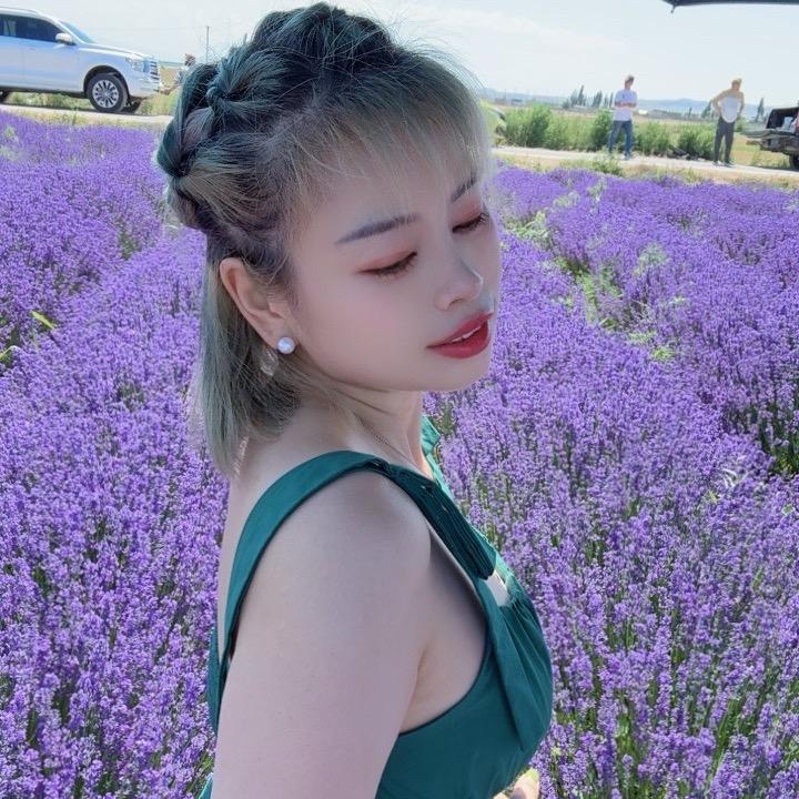 伊宁市《燕子烧烤店》