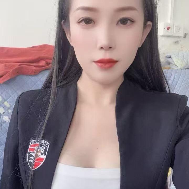 萍萍（采耳养生店老板娘)