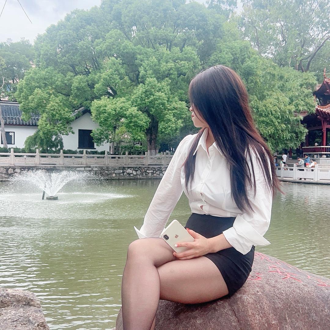 曹莓好可爱