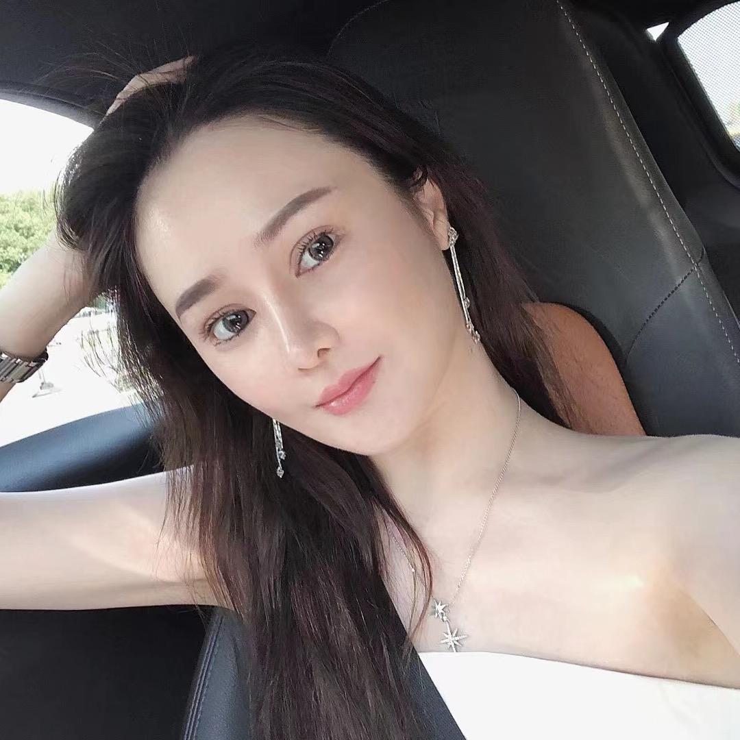 苏州夫妇和朵拉