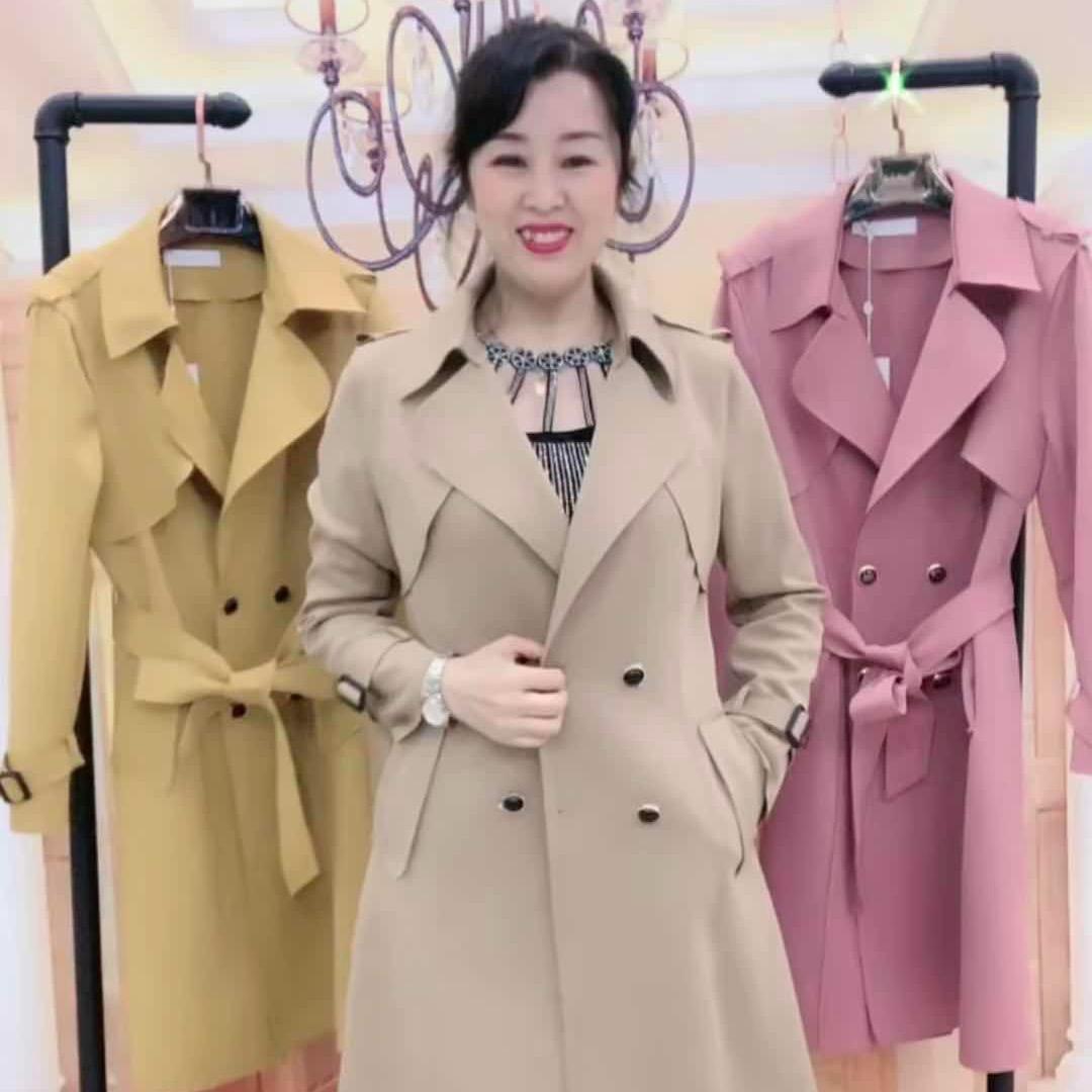 花儿照样开服装店