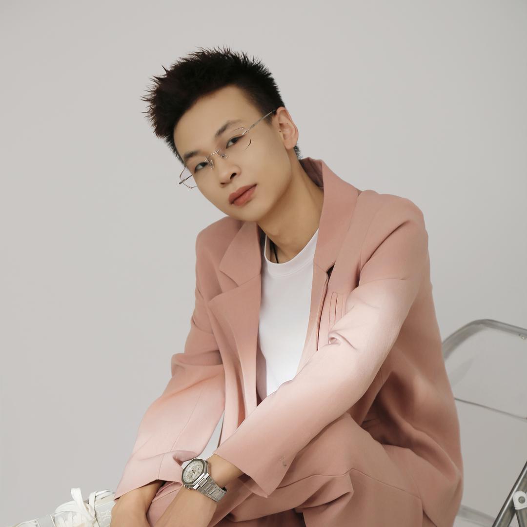 宏瀚晨晨专业烫发