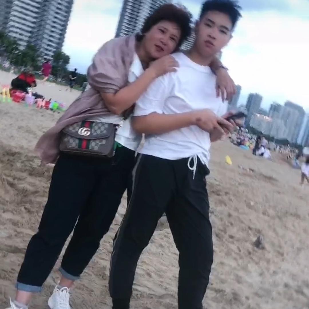 李艺菊