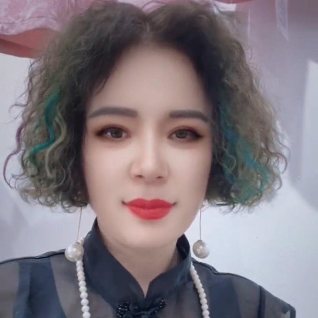 郑州市银基商贸城丽家女装批发