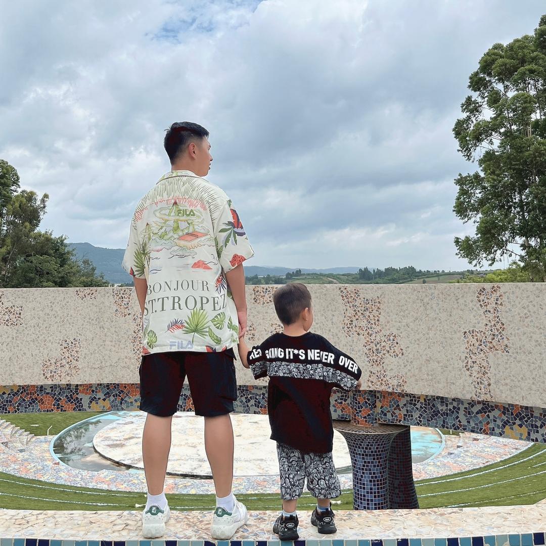 一只哈雷向 -
