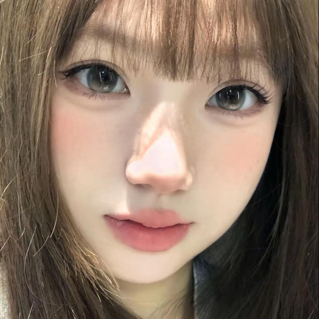 小雨（教化妆）