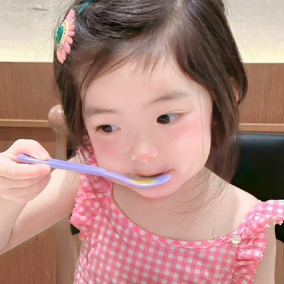 小八^
