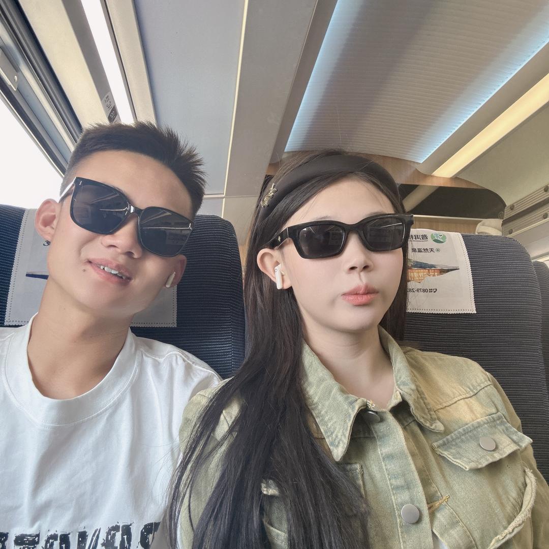 等小张彬回家.🇨🇳