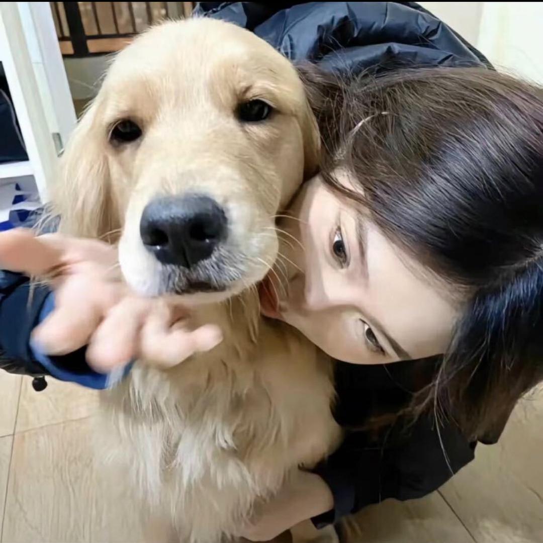 八月