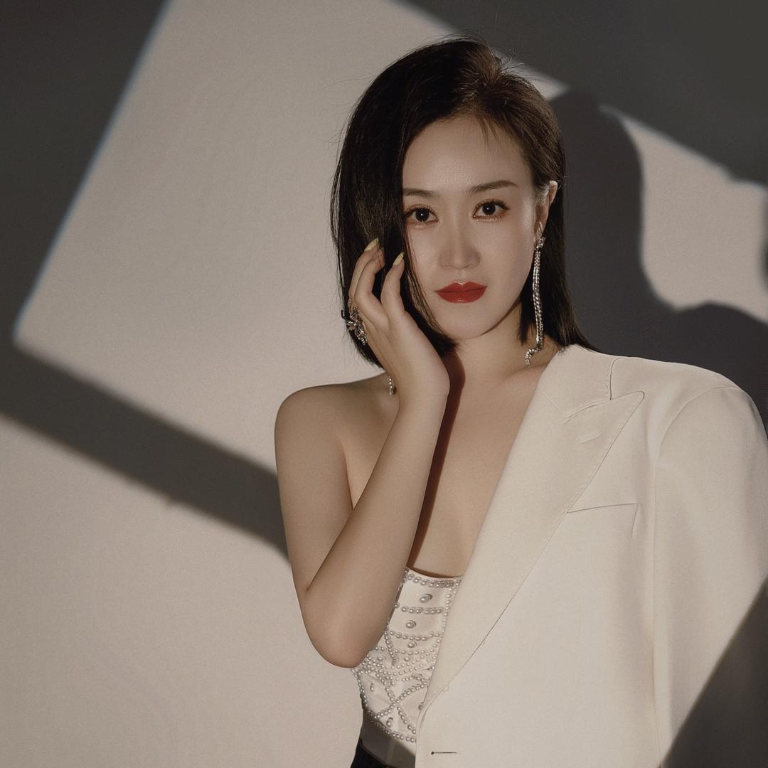 安丘LINLIN·女人帮服装店
