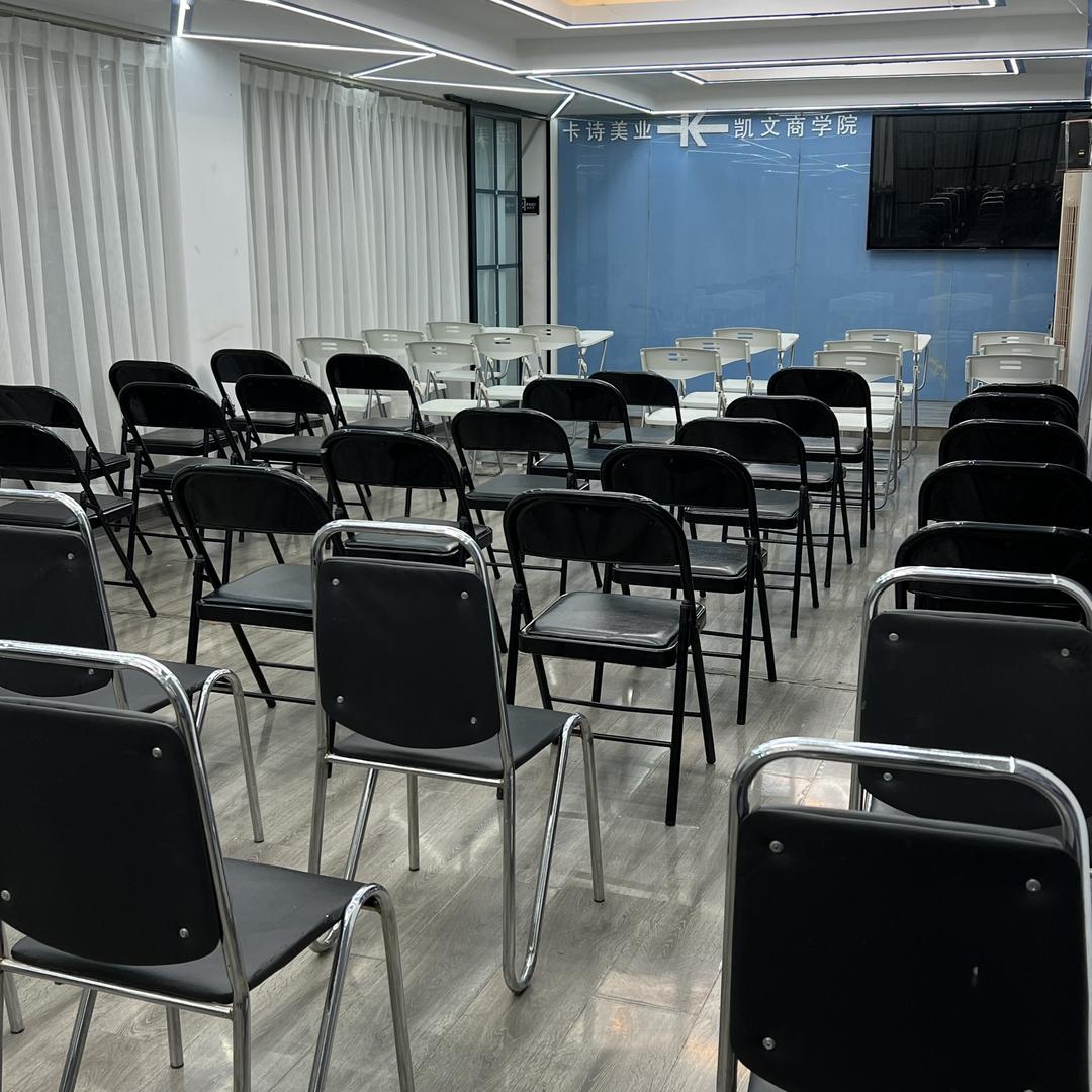 南阳型色美发教育学院