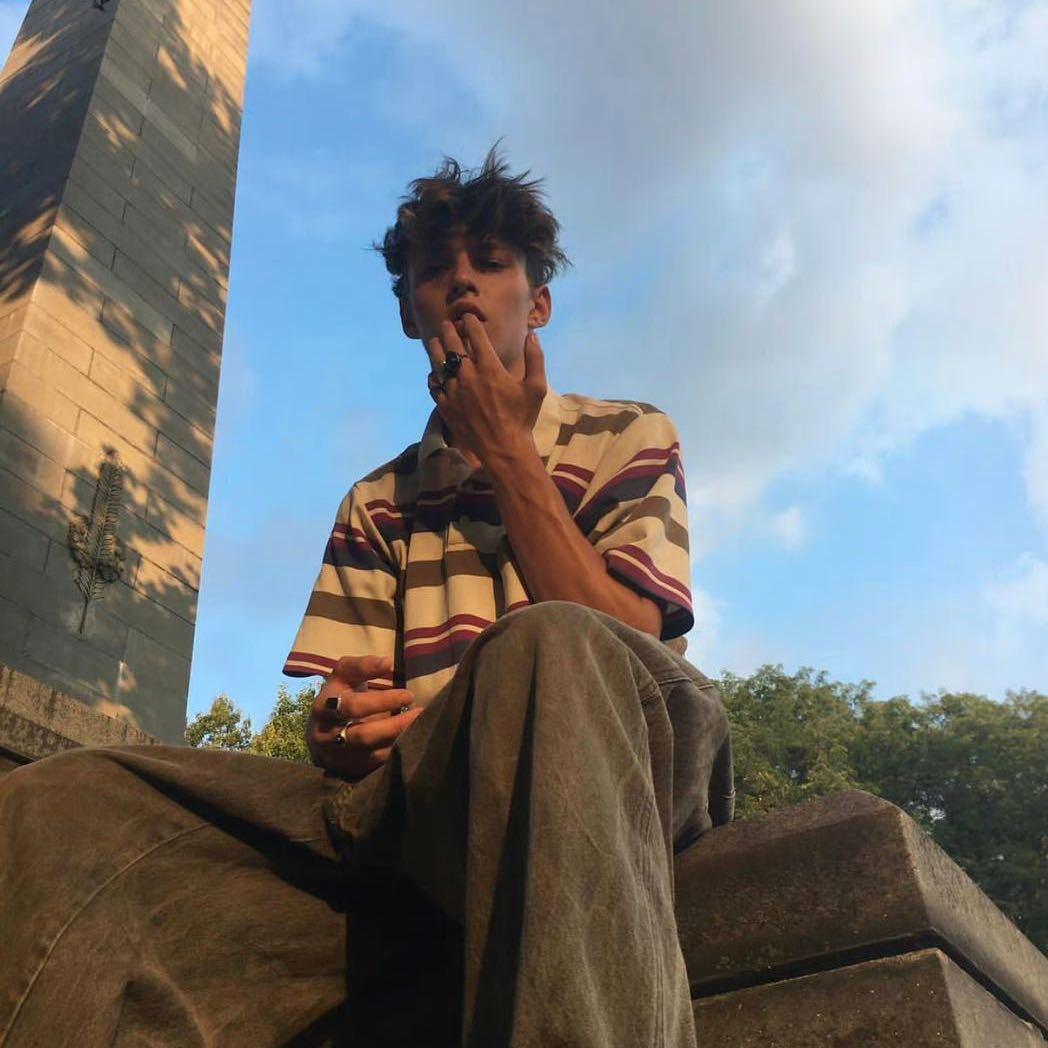 晚风轻轻吹散