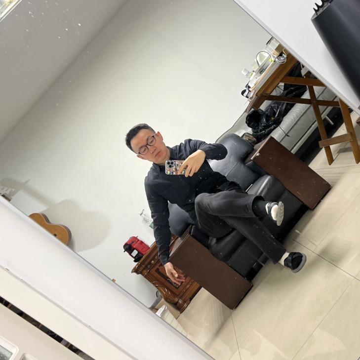街溜子Leo (5A老登）