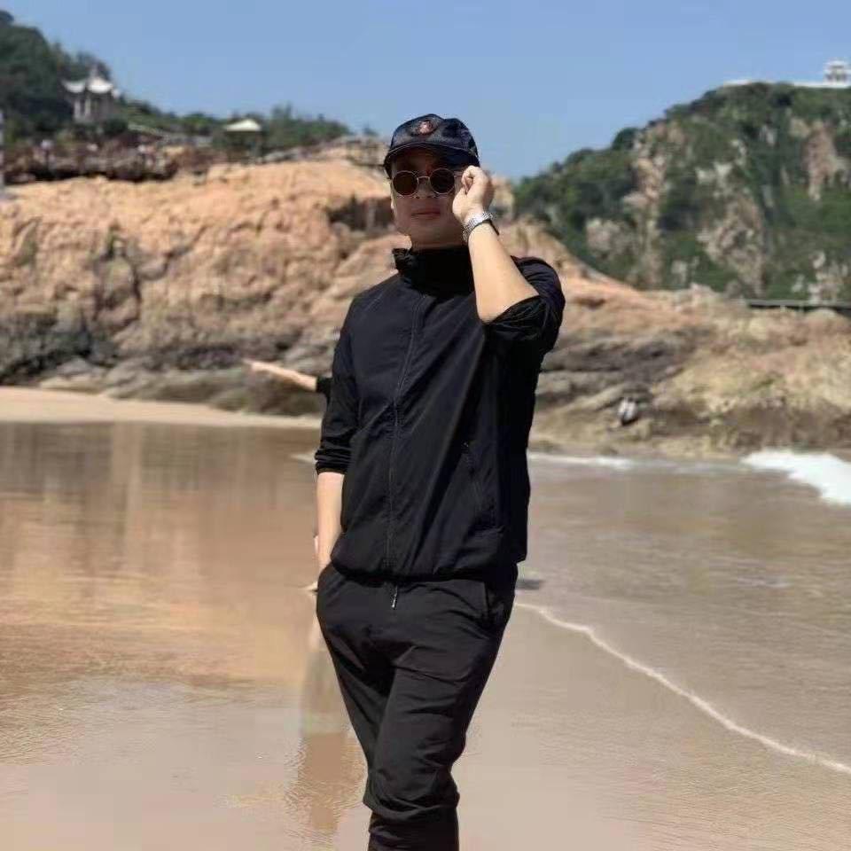 徐灿- 音箱、室内高尔夫、灯光