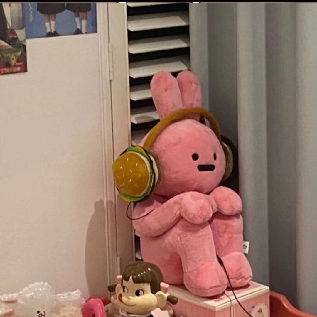 草莓屁屁球