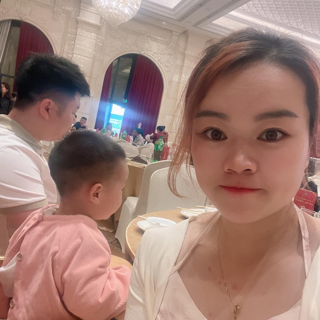 情绪别致的小梁