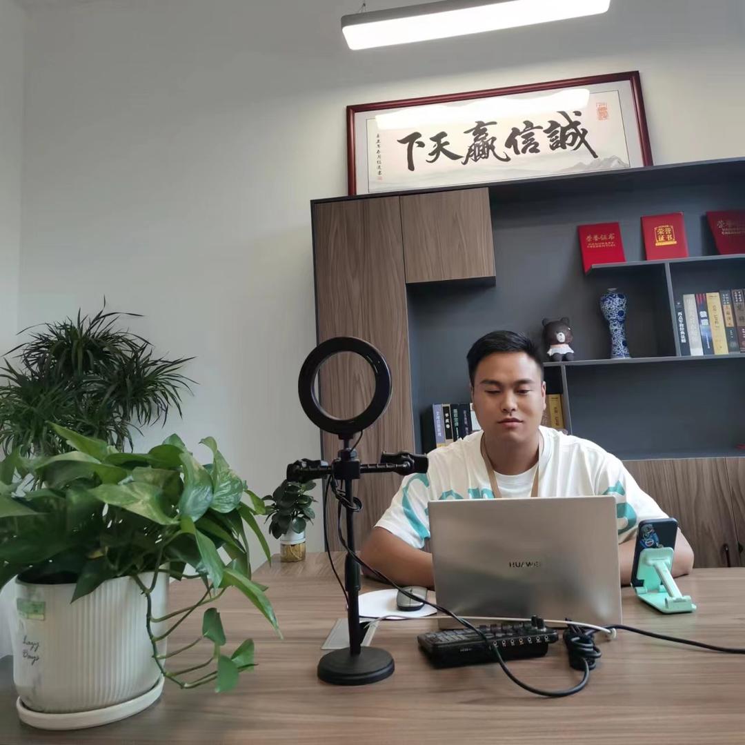 小健哥信息咨询工作室