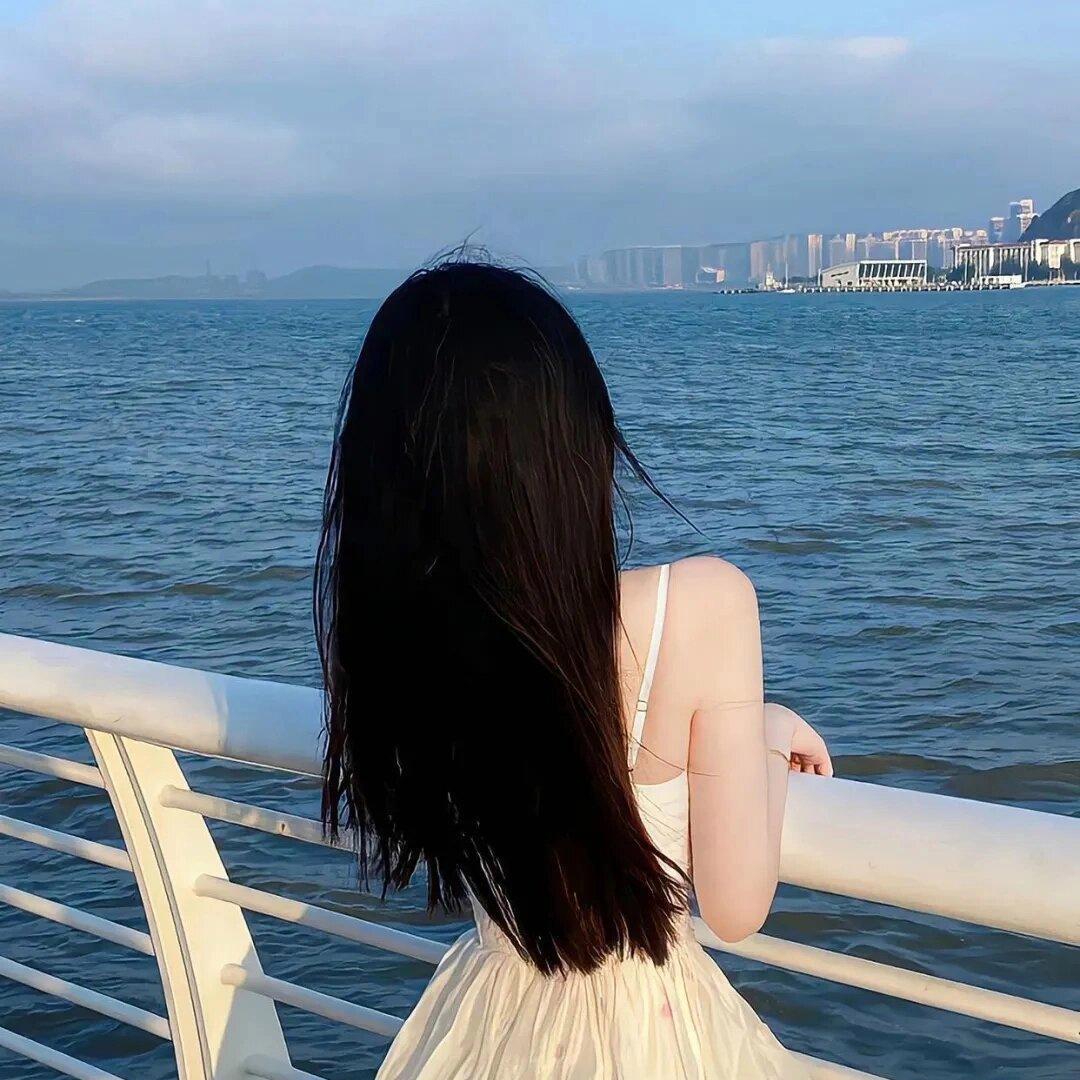 赖床大小姐
