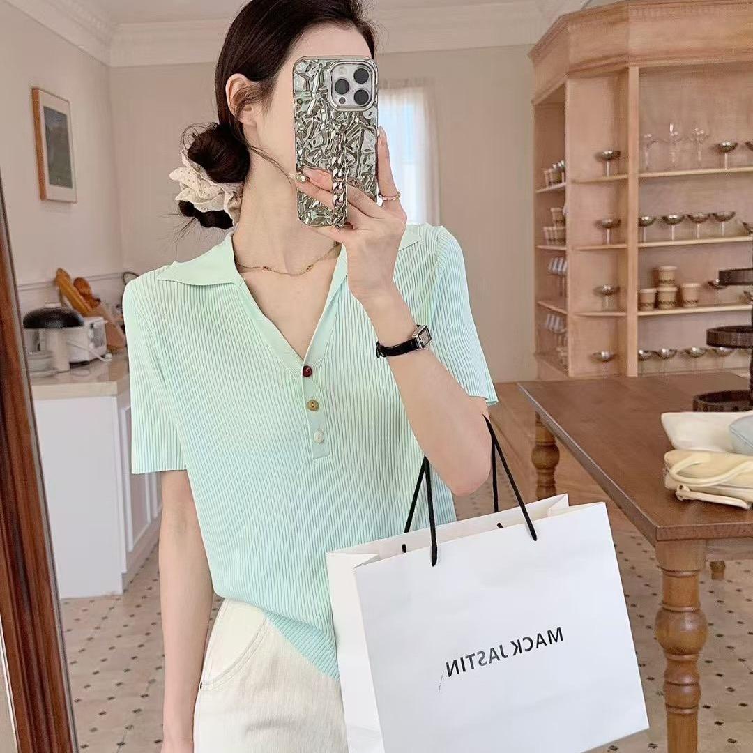 俏俏服饰店