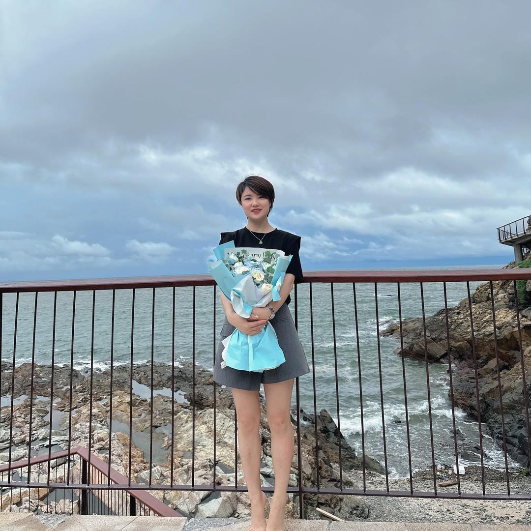 彩彩吖