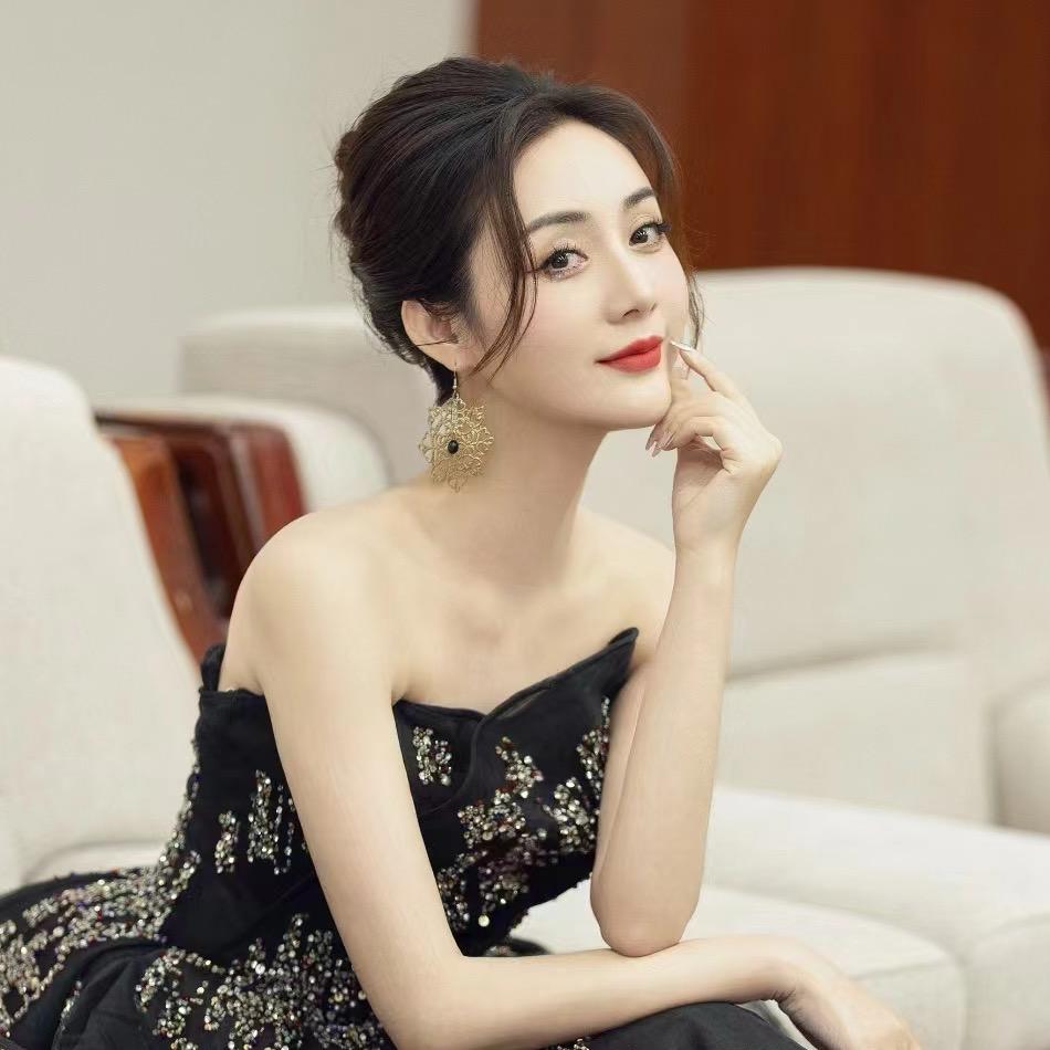 芒果台段鸿Eliane