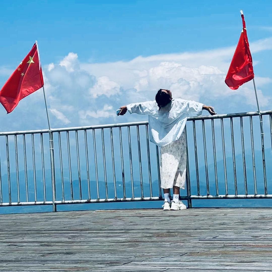 好大一坨香菇