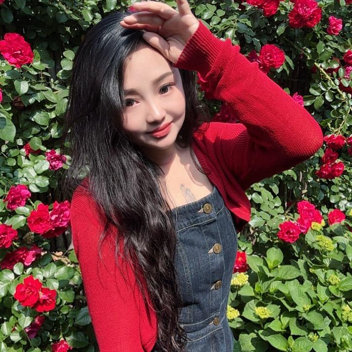 👑 藕 塘 小 院