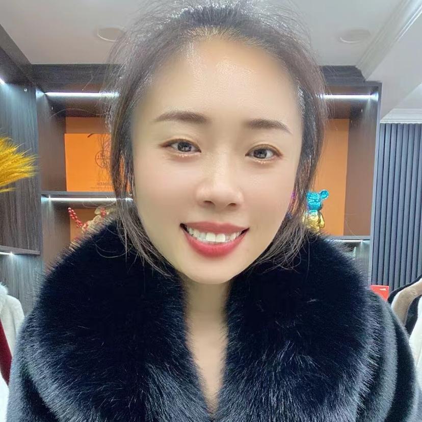 淡雅高端品质穿搭