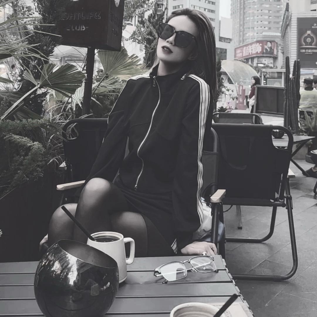 贵州金融小周呀@@@