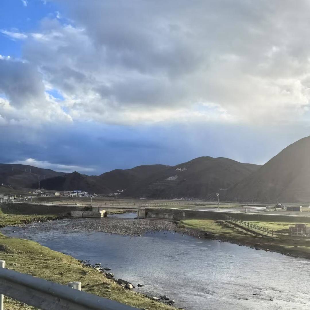 ღ 𓁋乐悠刘𓁋