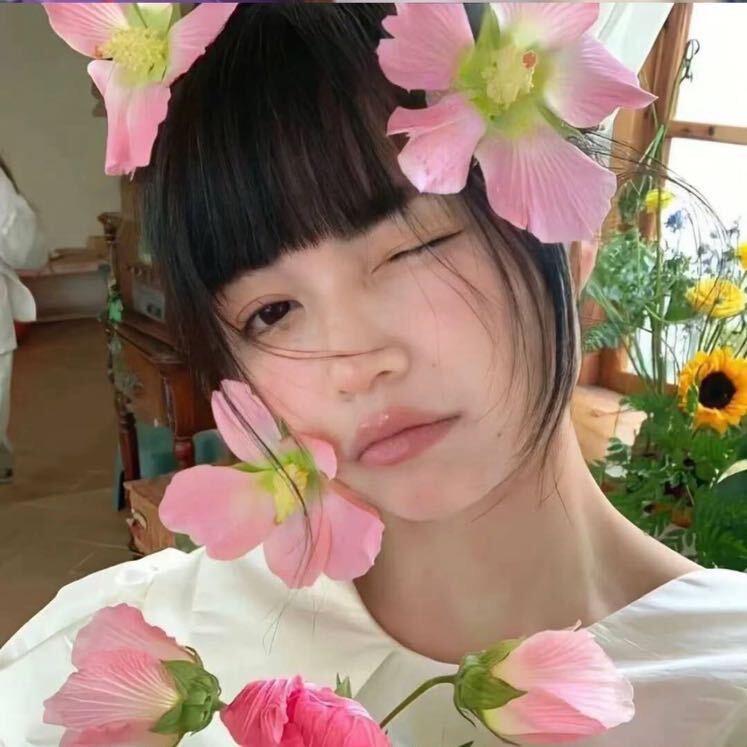 L      .