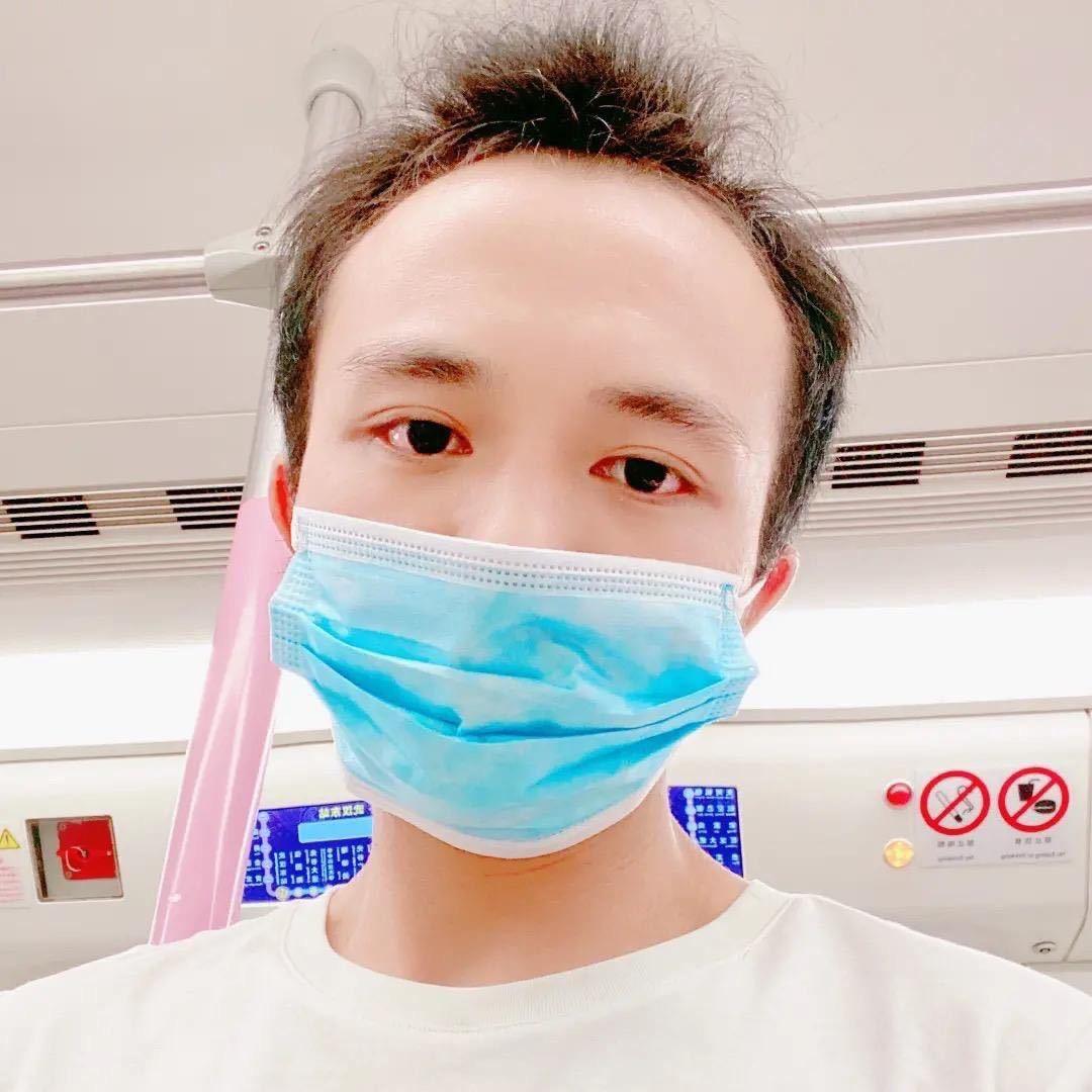 再武汉跑滴滴的小谢