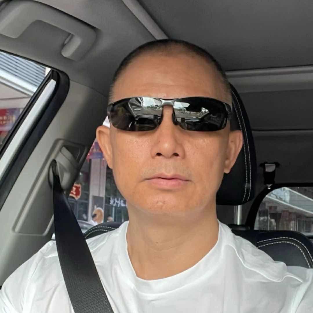 榮哥教你低調做人