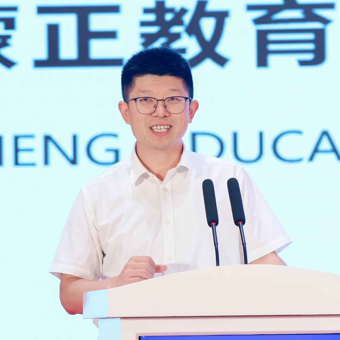 蒙正大学生教育