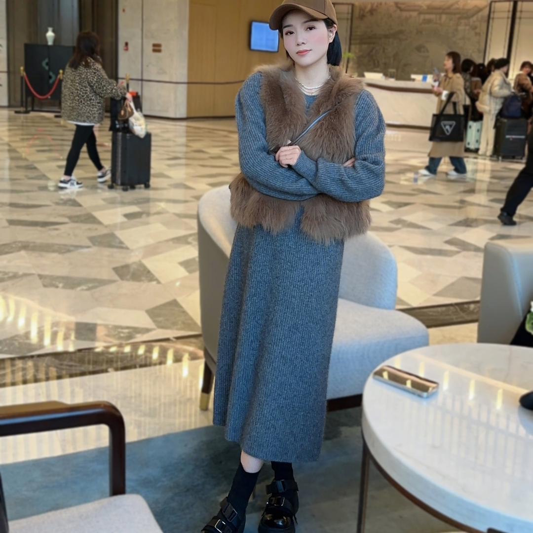 遂川香影佧茜文女装曾春艳