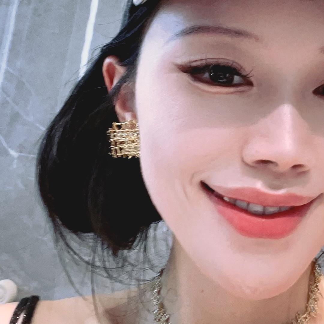 是弯弯啊