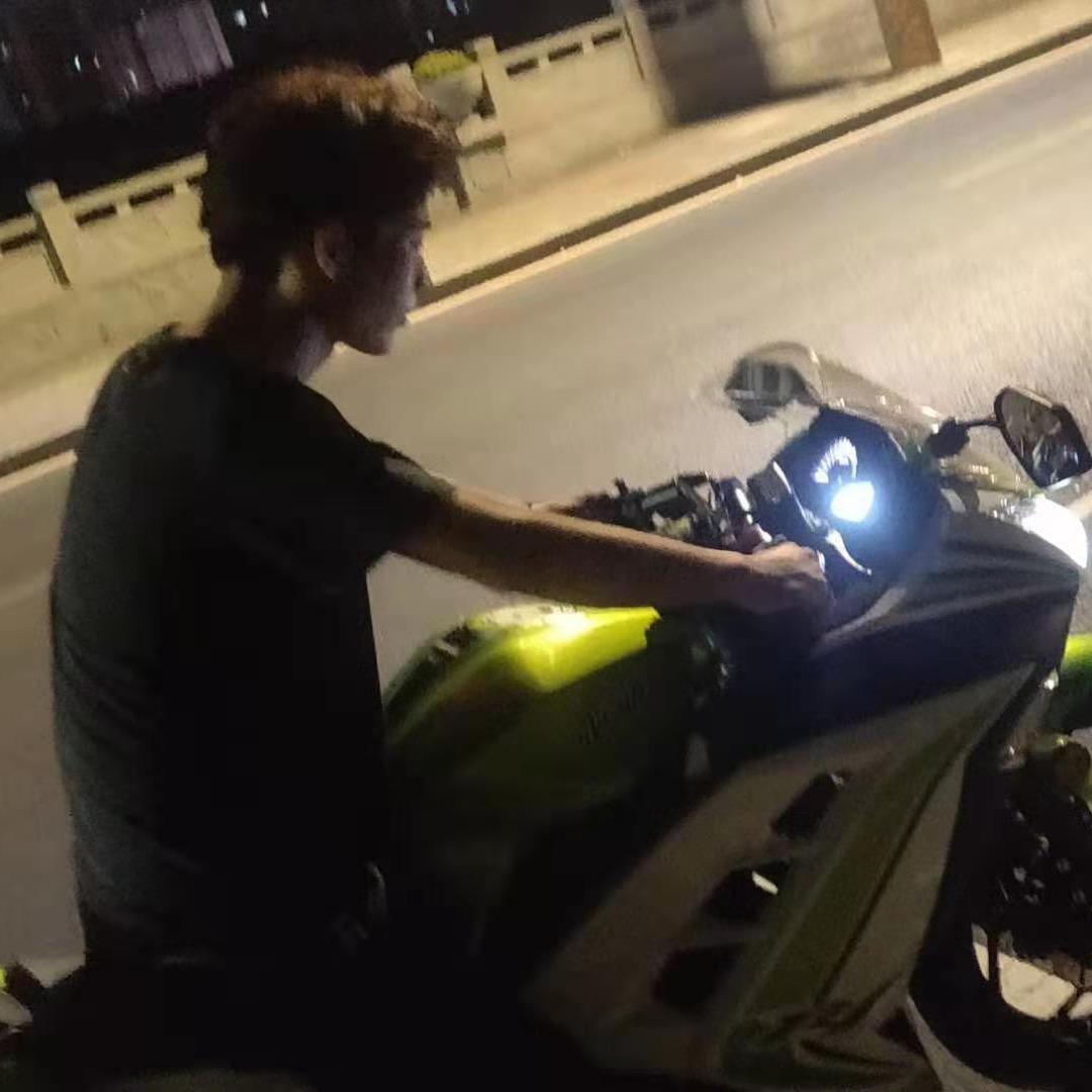 酥　　　　　　　  　　༽🪳