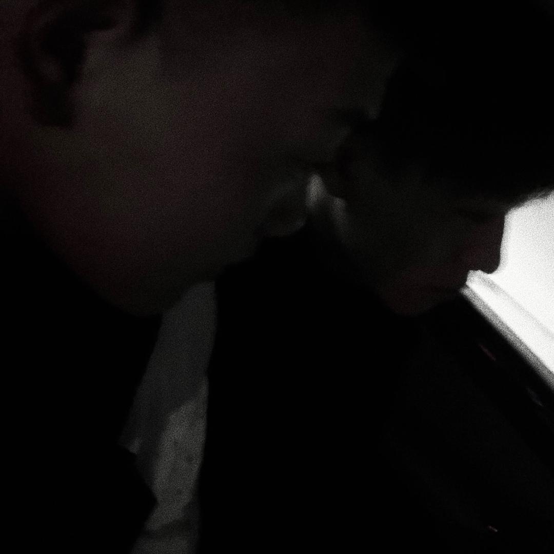 刺挠男孩
