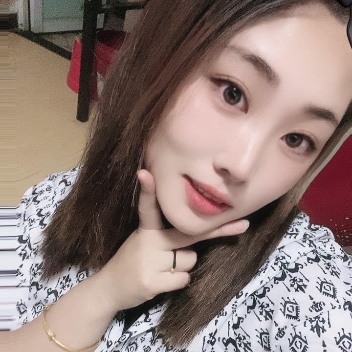 笑着强装