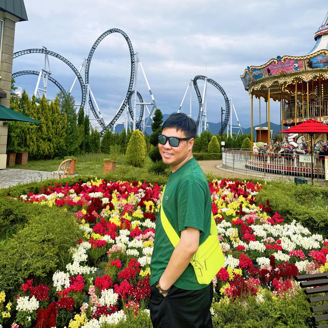 在北京玩气球的熊猫