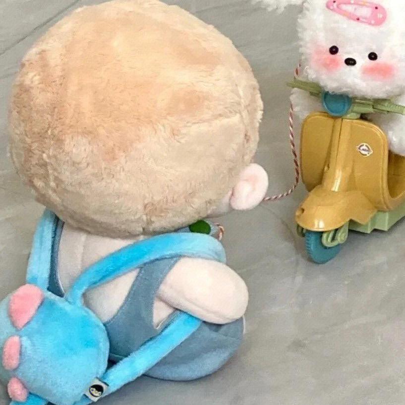 阿离 .