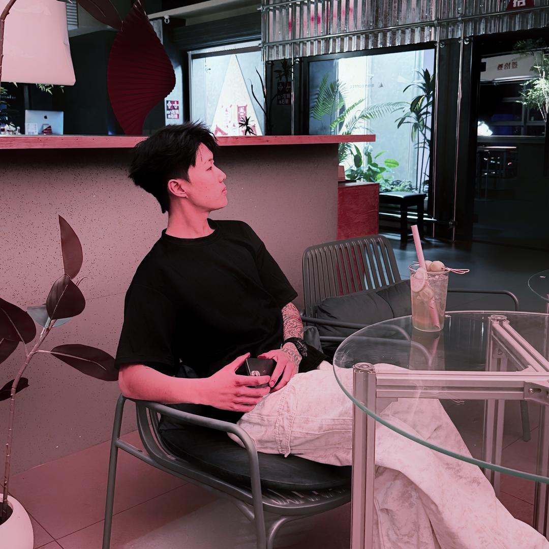 东胜发型设计Lee