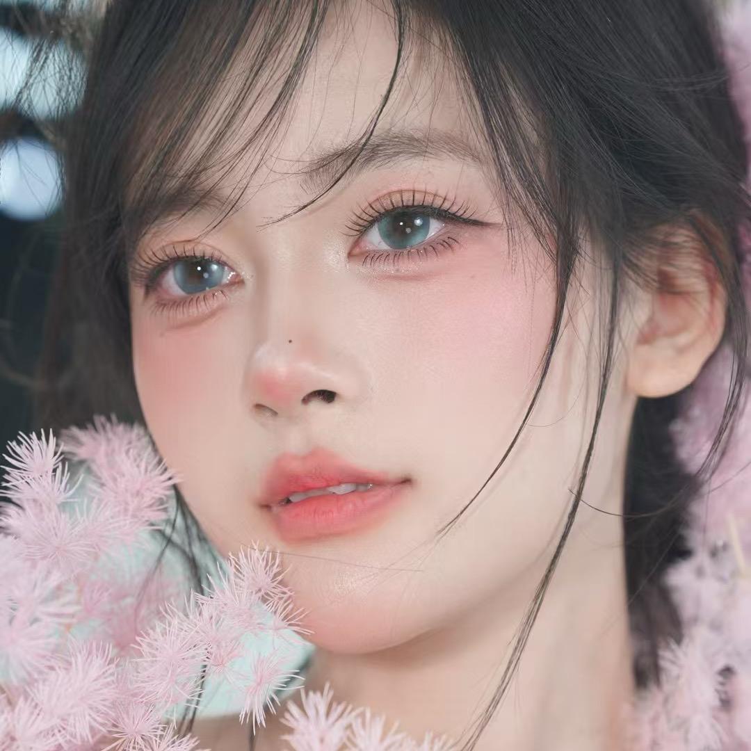 化妆师文彩(接妆中