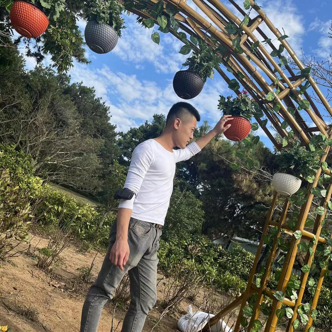 90逅奔波男孩