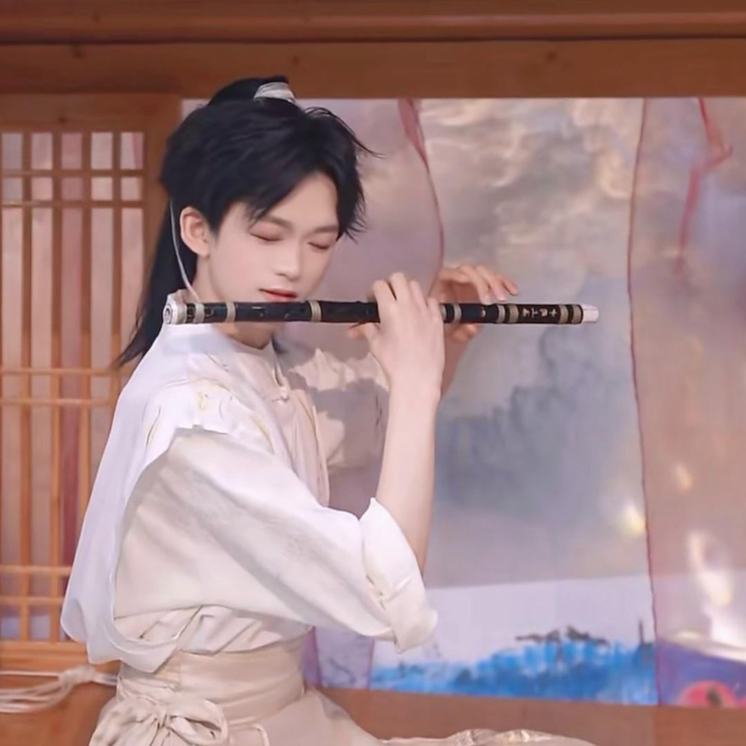 小余🐬(开心版)