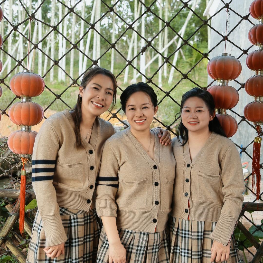 朵妈姐姐（大姨）