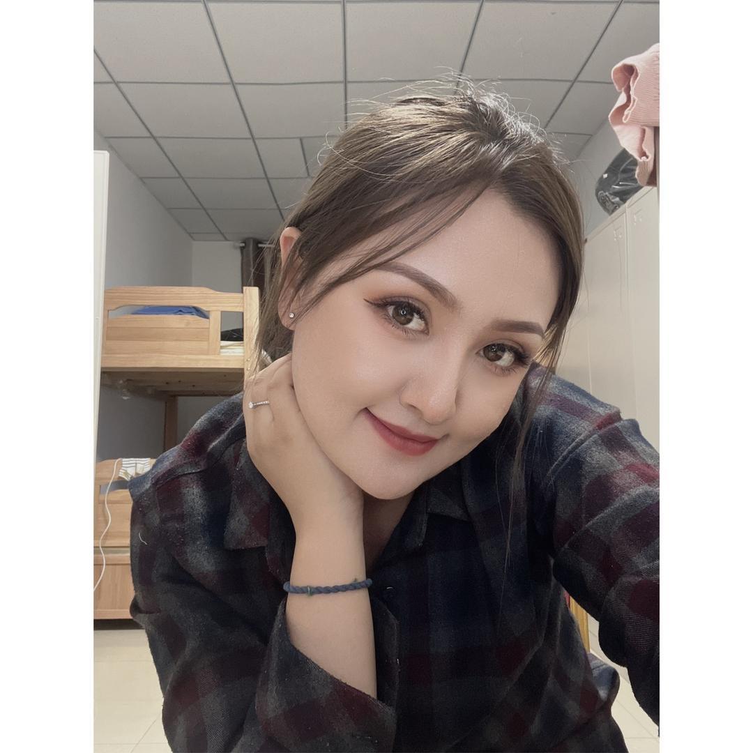 M·E Makeup