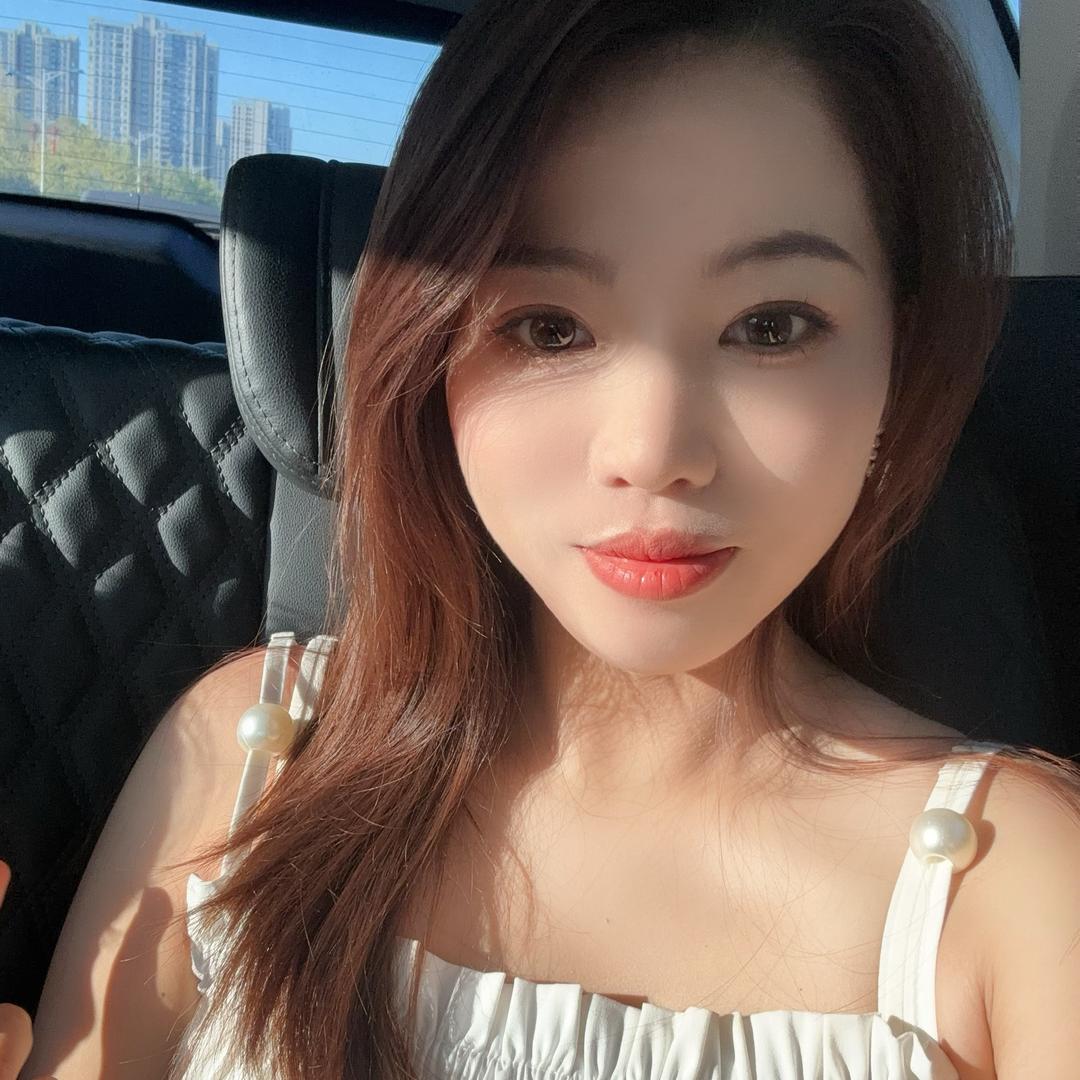 是 容容呀😘